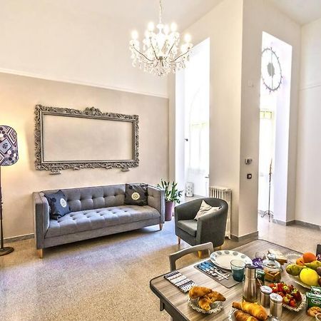 Mary'S House Apartment Lecce Bagian luar foto