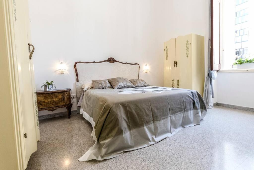 Mary'S House Apartment Lecce Bagian luar foto